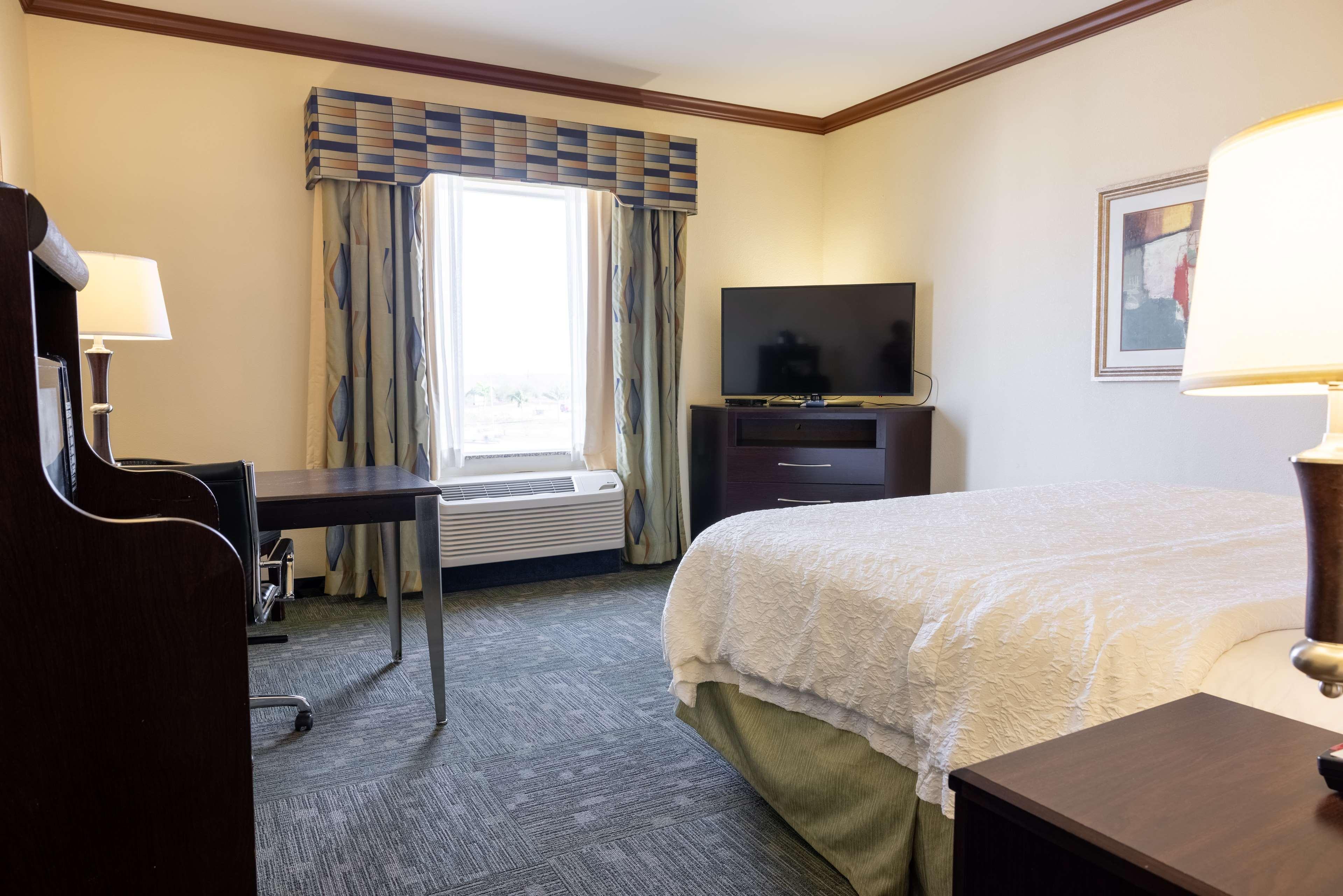 Hampton Inn Alice Luaran gambar
